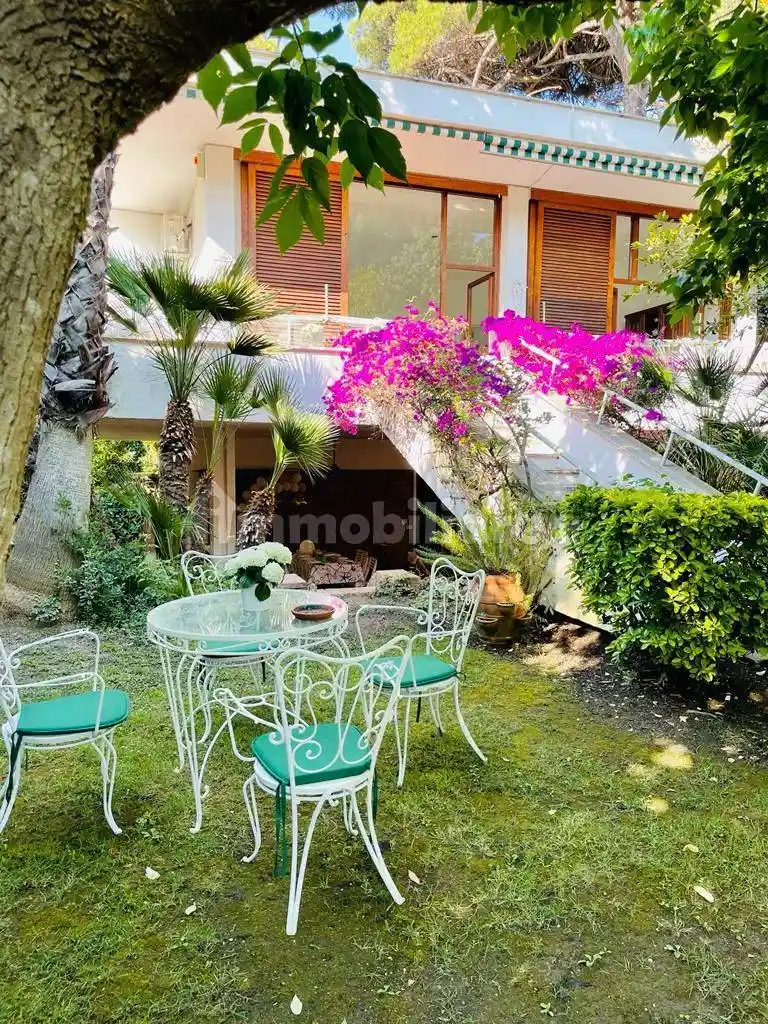 Villa in vendita a Fiumicino