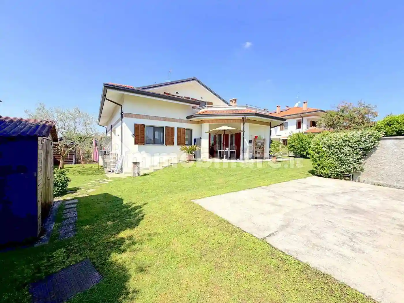 Villa - foto 2