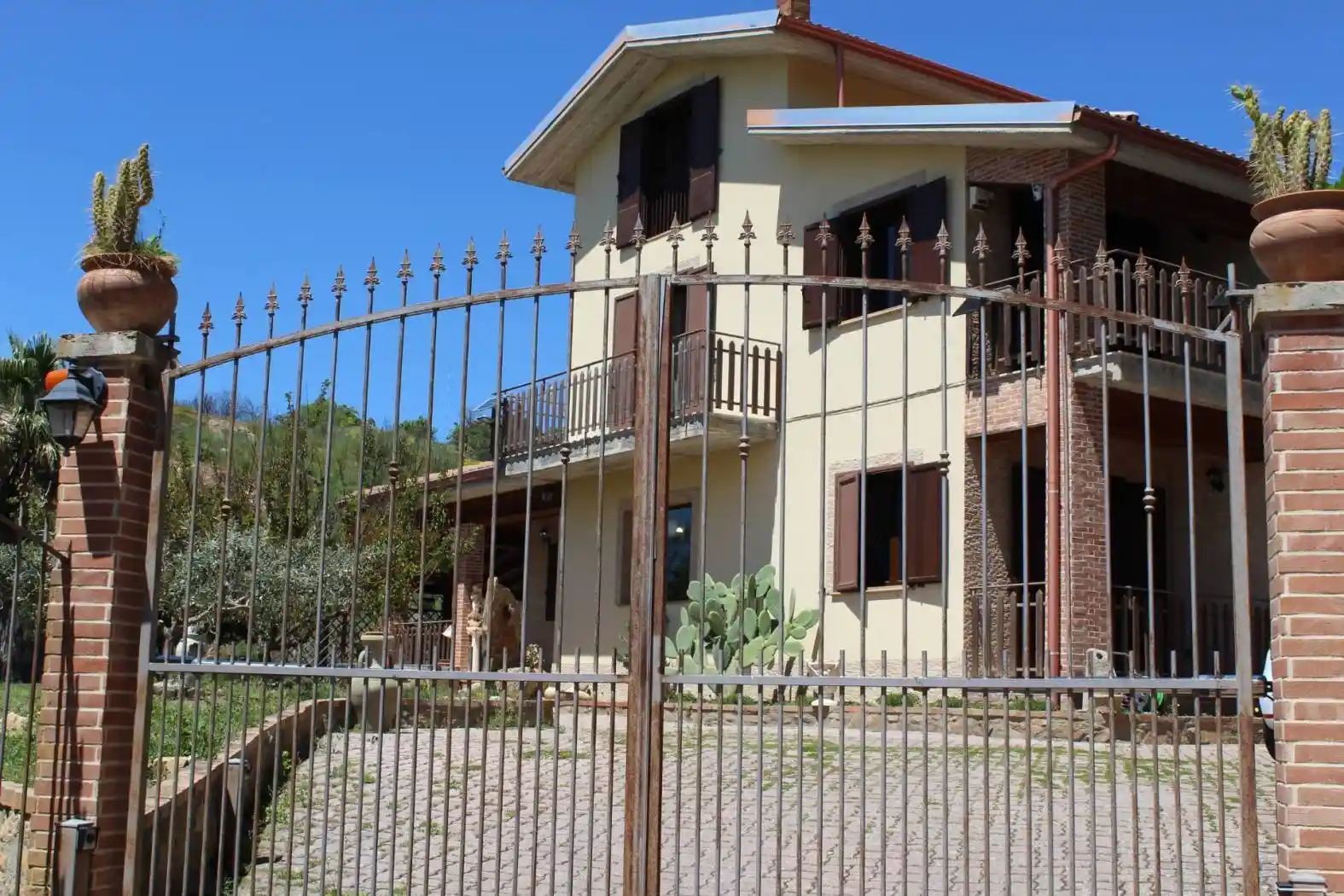 Villa in vendita a Gagliano Castelferrato