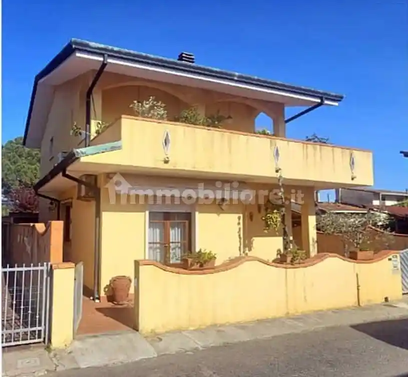 Casa indipendente in vendita a Viareggio