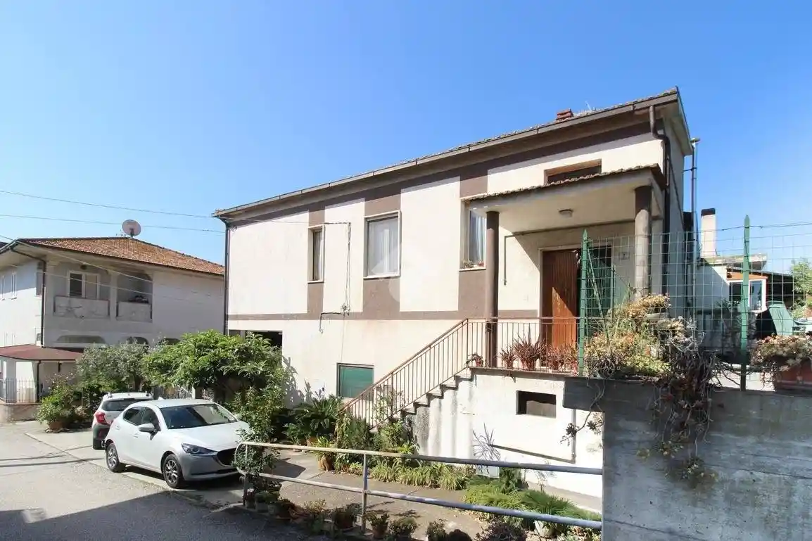 Casa indipendente in vendita a Roseto degli Abruzzi