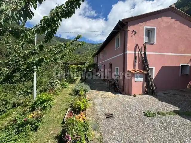 Rustico - Casale in vendita a Calci