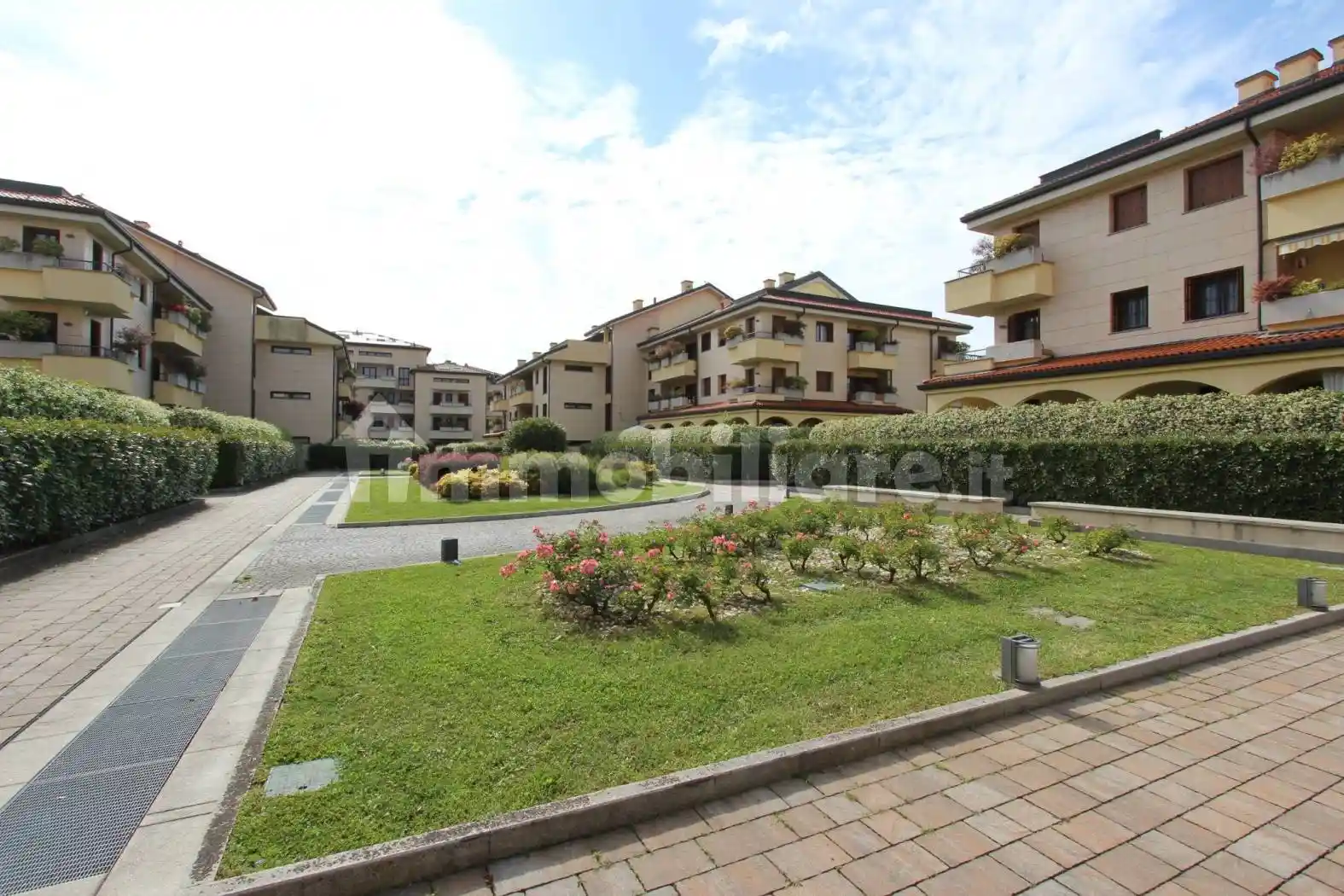 Appartamento in vendita a Assago