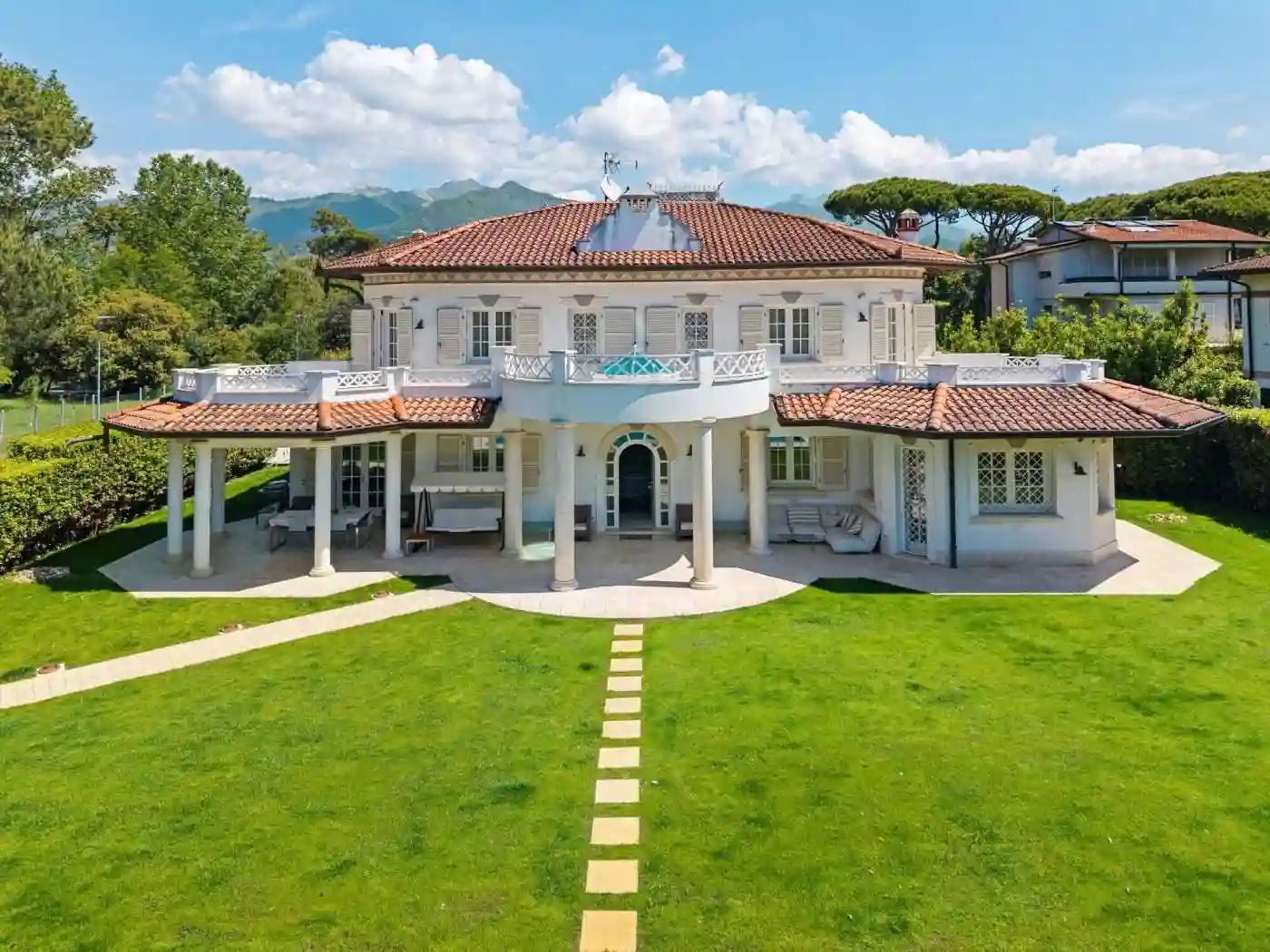 Villa - foto 2