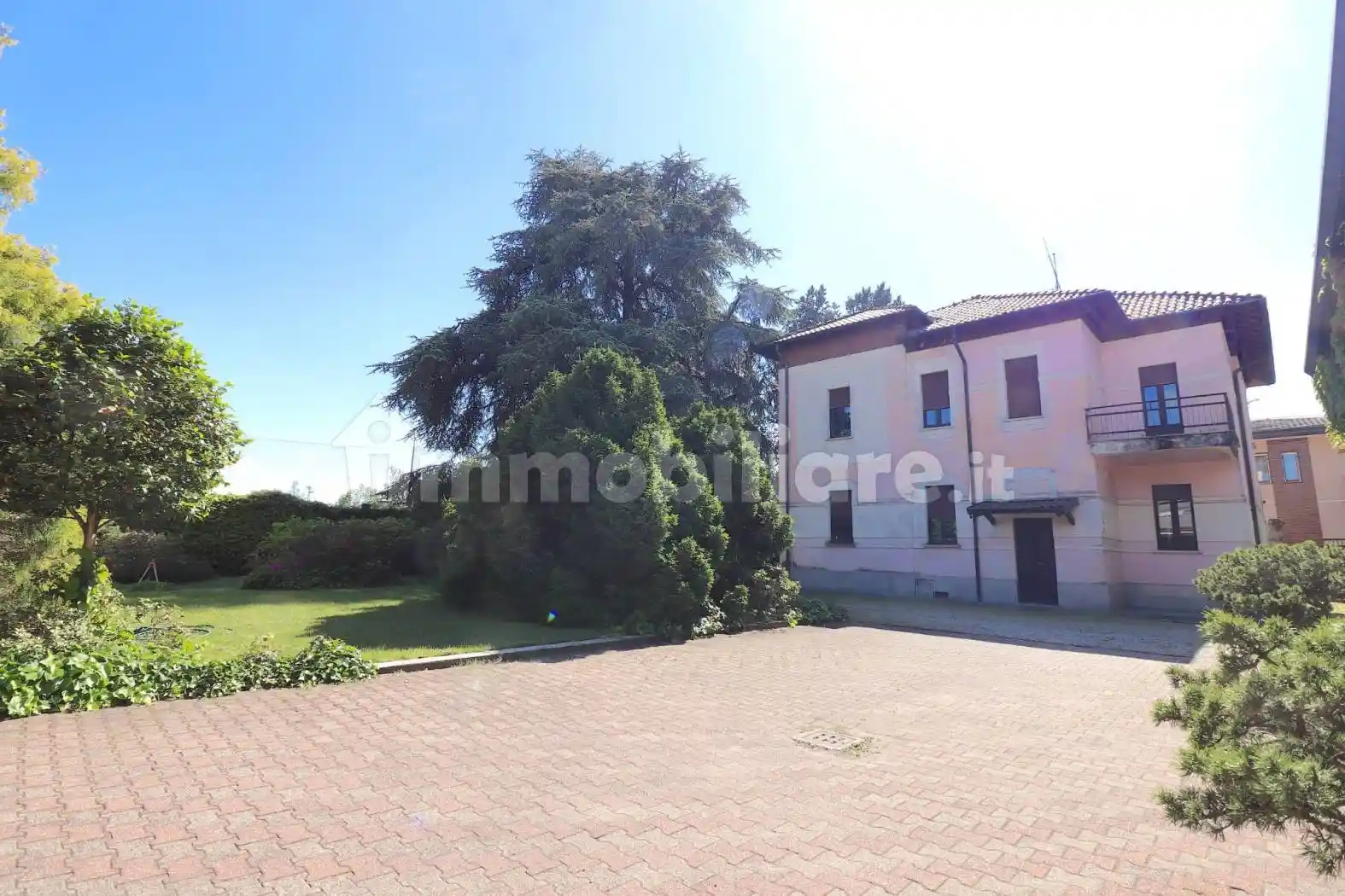 Villa in vendita a Busto Arsizio