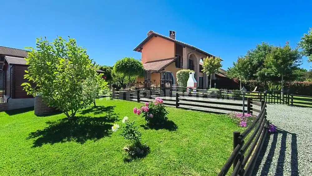 Villa in vendita a Quargnento