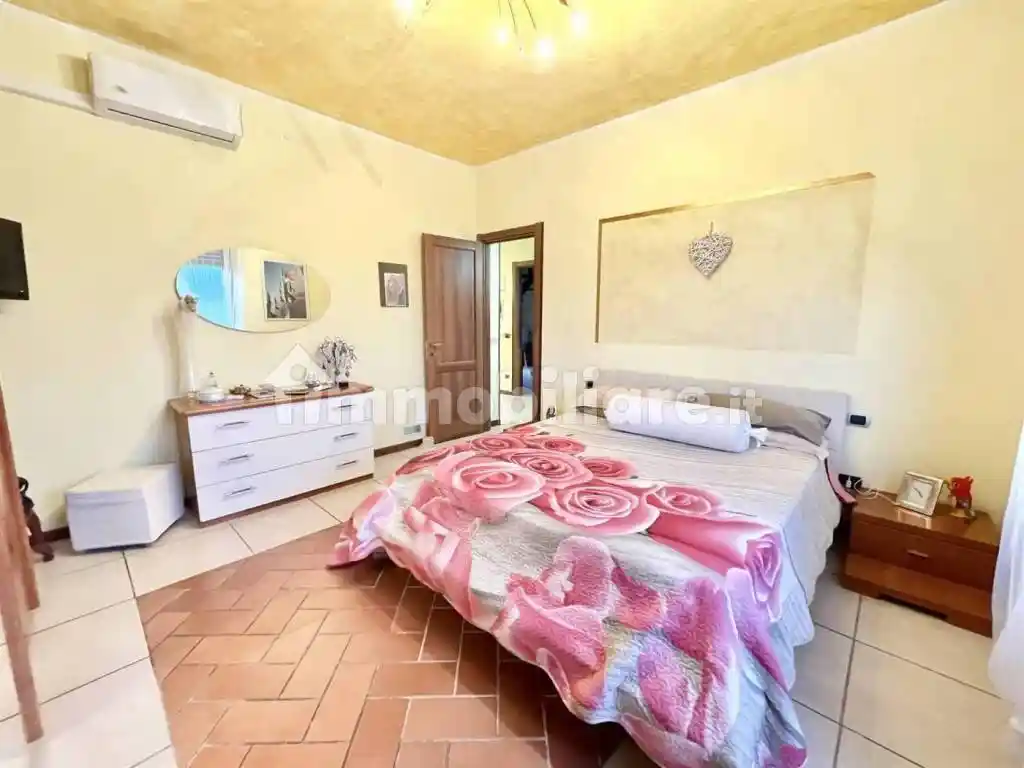 Villa in vendita a Luni
