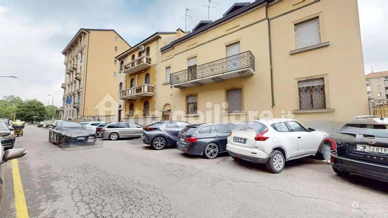 Palazzo - Edificio in affitto a Milano