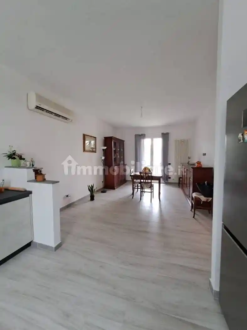 Villa in vendita a Cascina