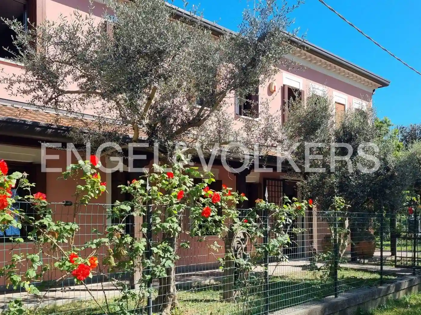 Villa - foto 2