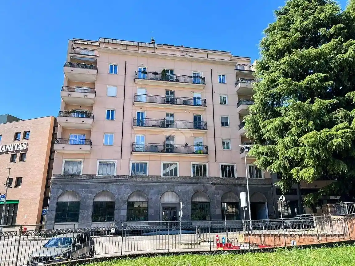 Appartamento in vendita a Varese
