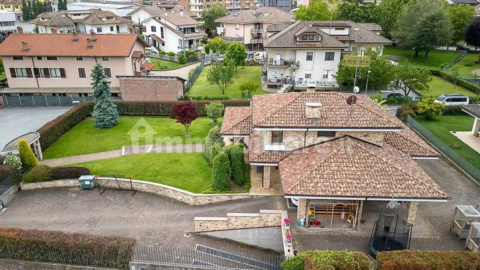 Villa - foto 2