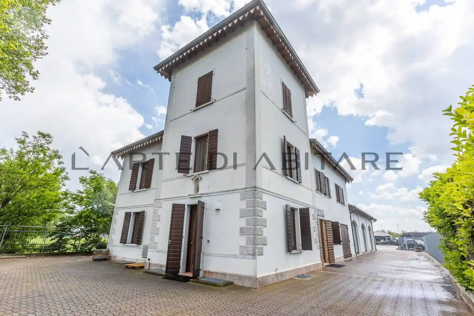 Palazzo - Edificio in vendita a Verona