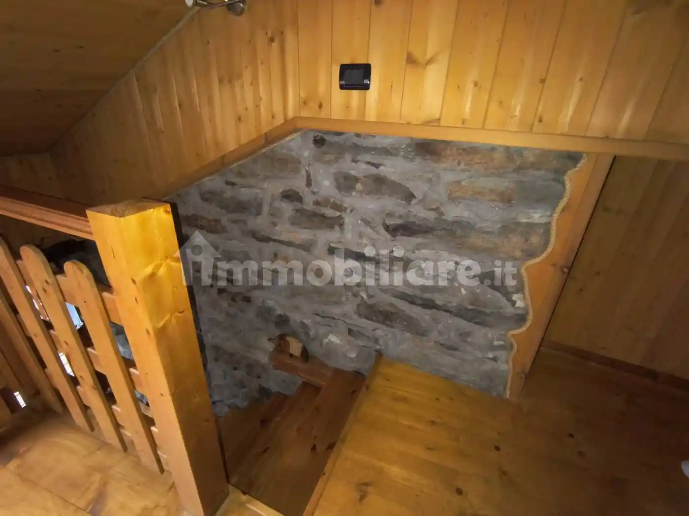 Casa indipendente in affitto a Ala di Stura