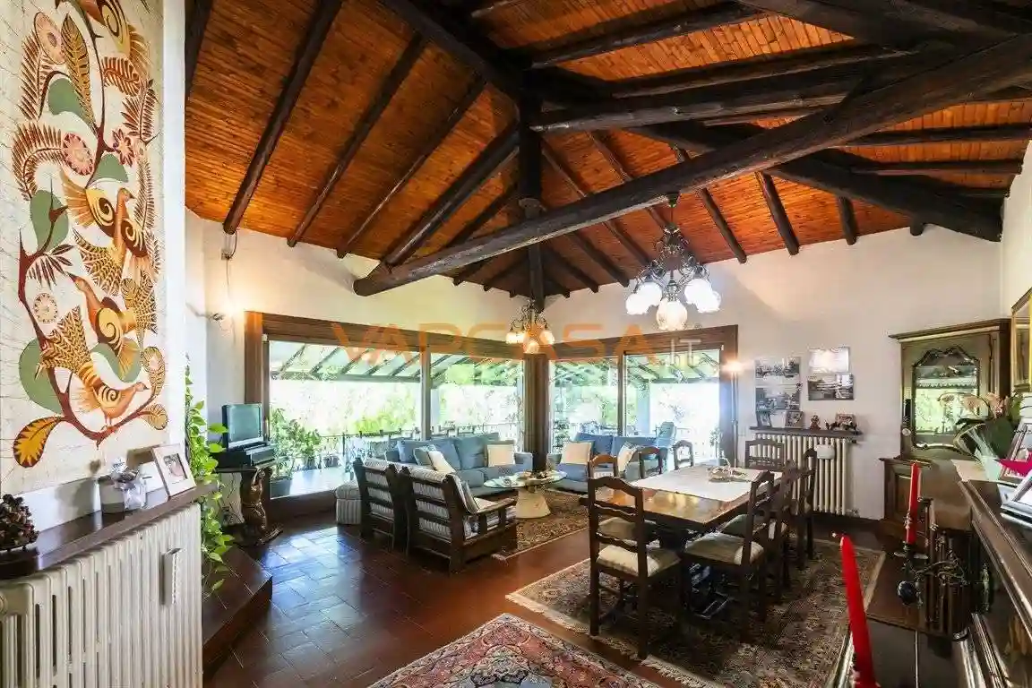 Villa - foto 2