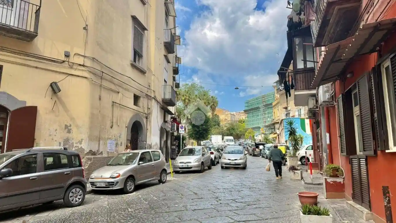 Appartamento in vendita a Napoli