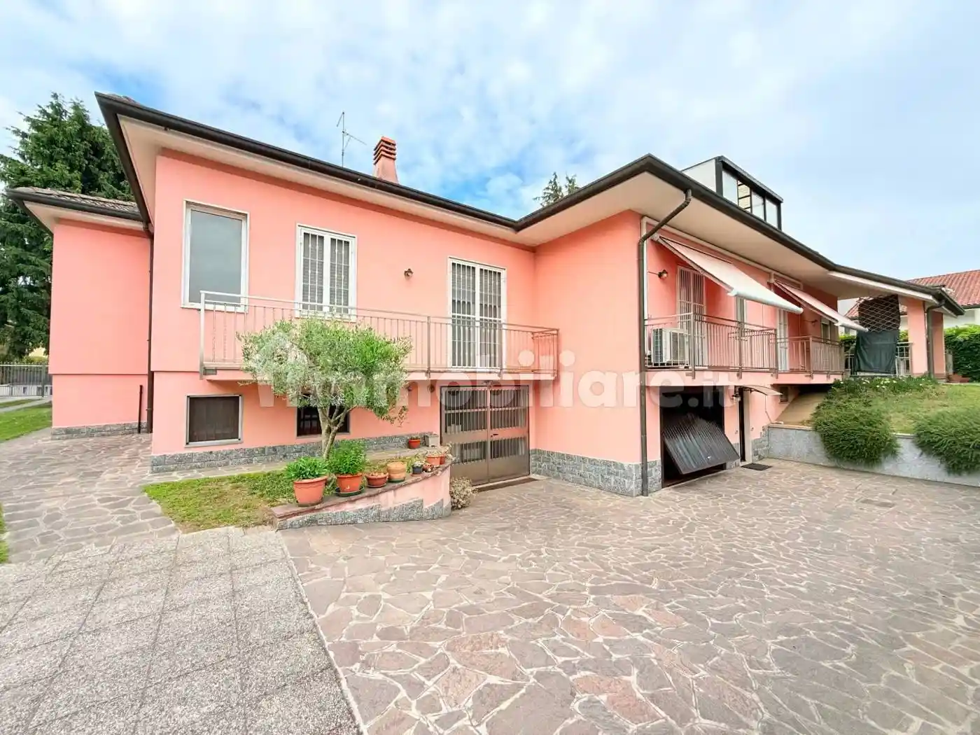 Villa in vendita a Saronno