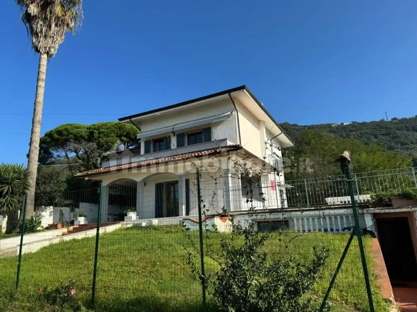 Villa in vendita a Carrara