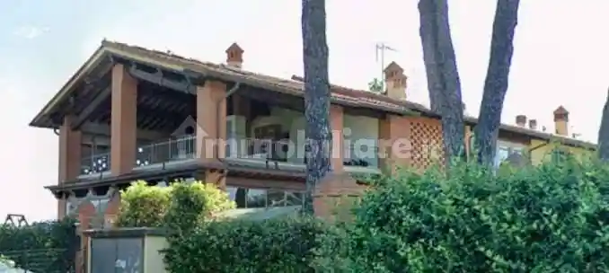Casa indipendente in vendita a Prato
