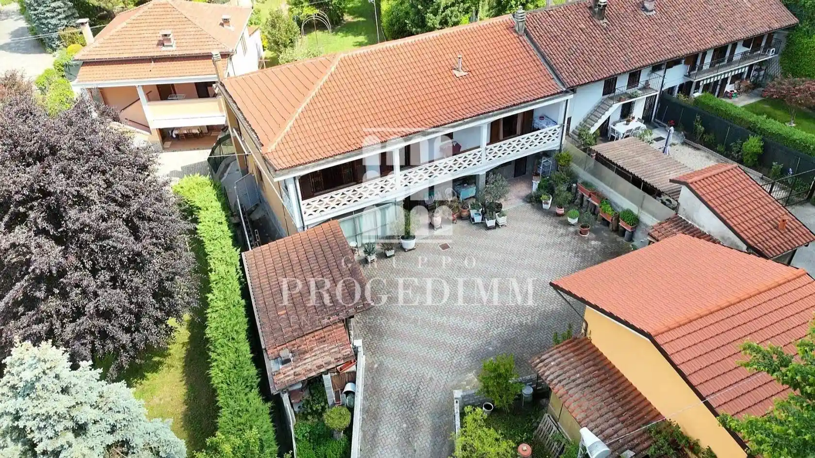 Villa in vendita a Trofarello