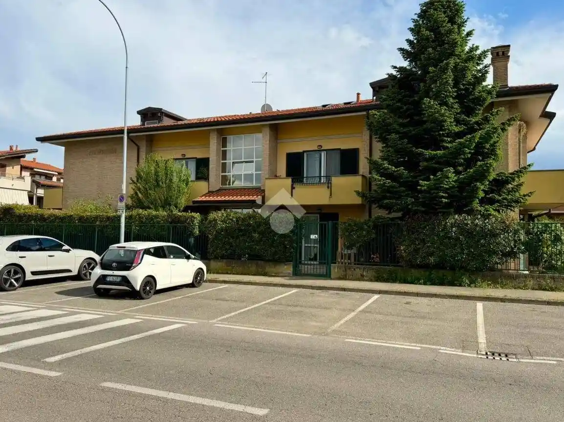 Appartamento in affitto a Lainate