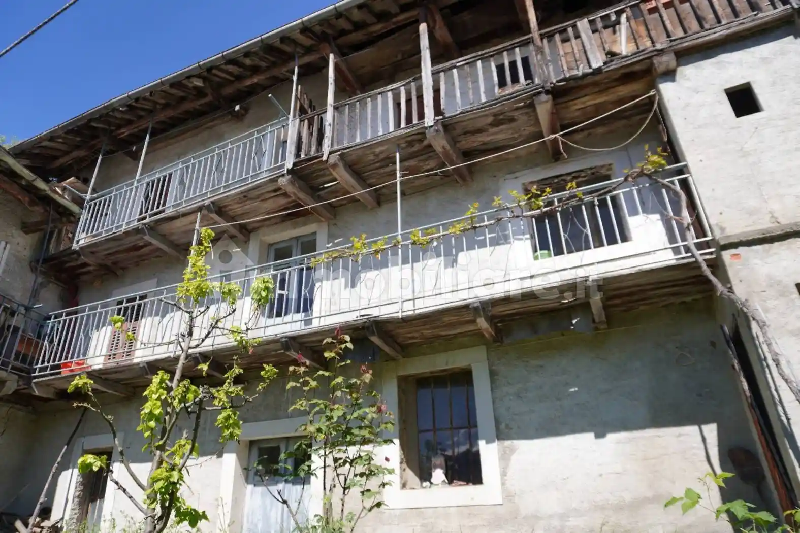 Casa indipendente in vendita a Viù