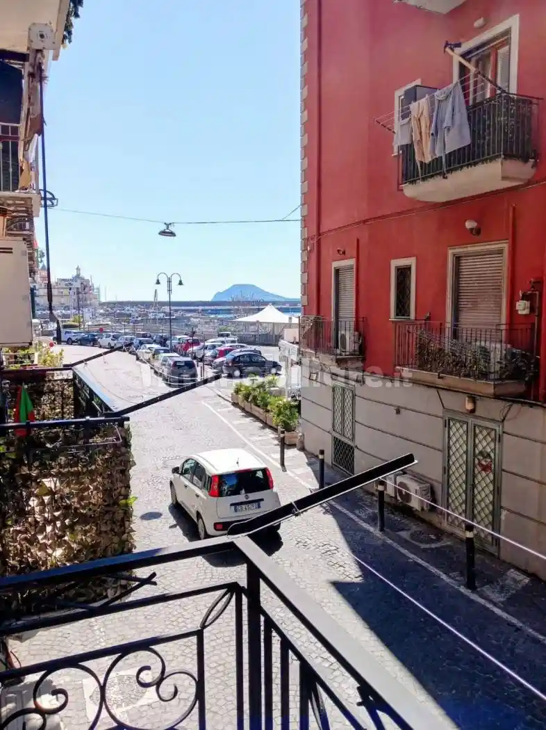 Appartamento in affitto a Pozzuoli
