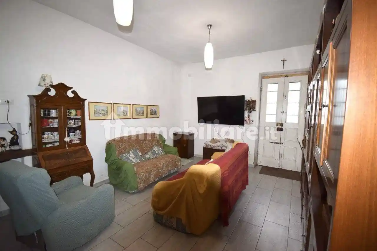 Casa indipendente in vendita a Pistoia