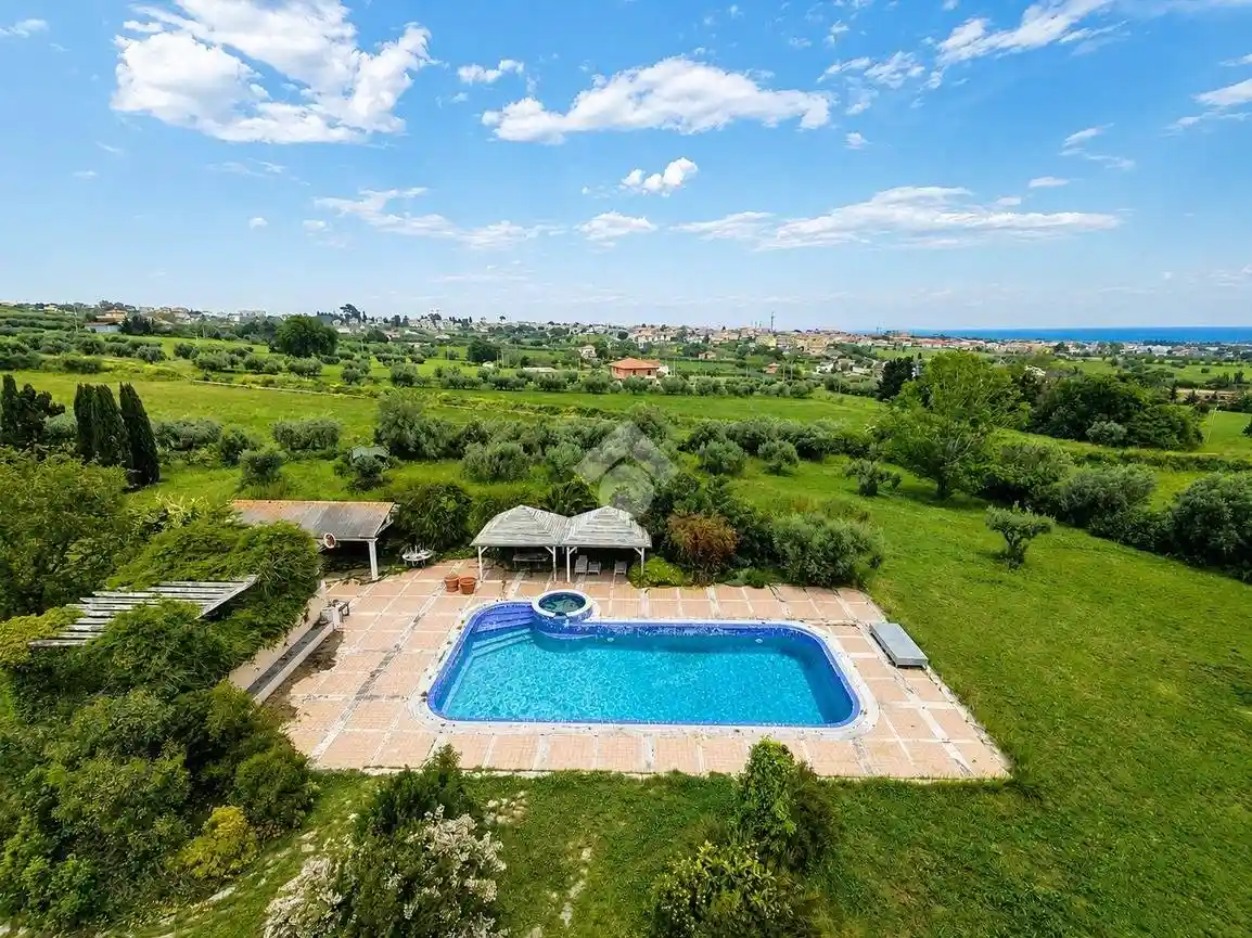 Villa in vendita a Giulianova