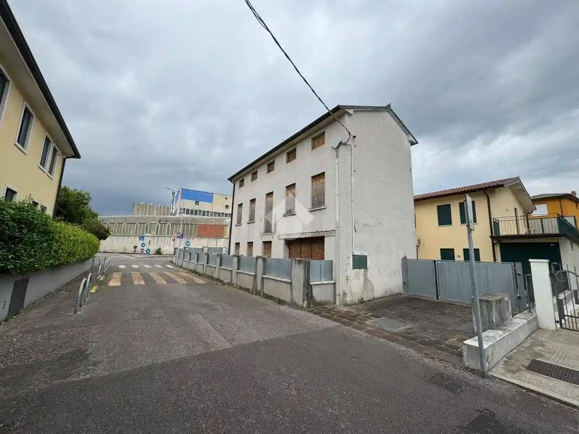 Villa in vendita a Schio