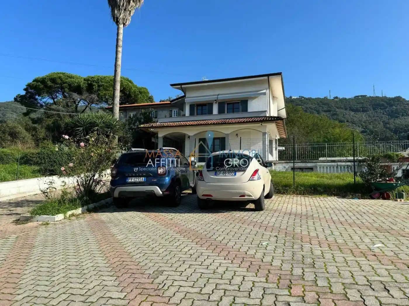 Villa in vendita a Carrara