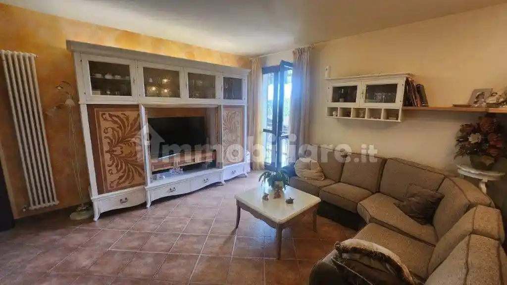 Appartamento in vendita a Cascina