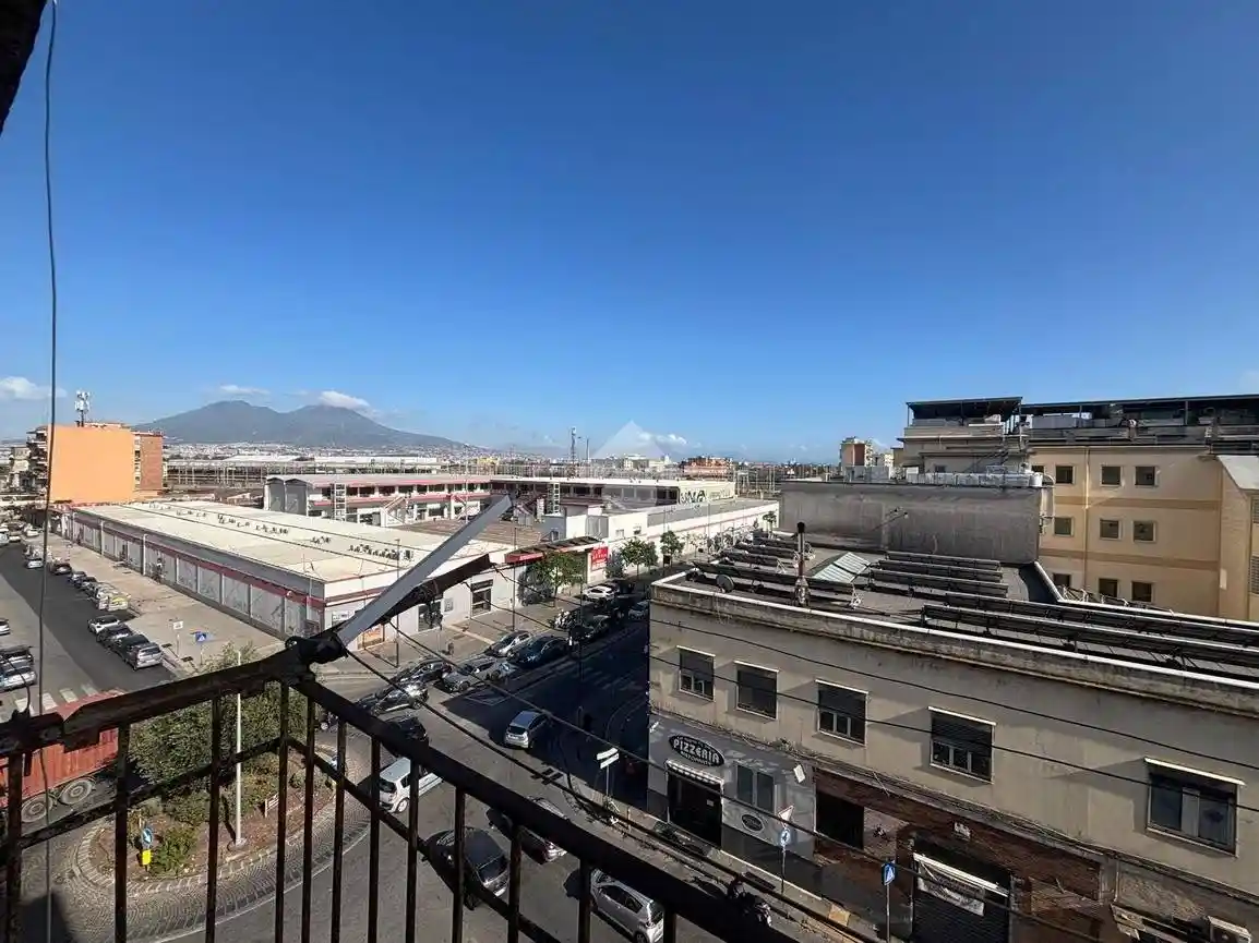 Appartamento in vendita a Napoli