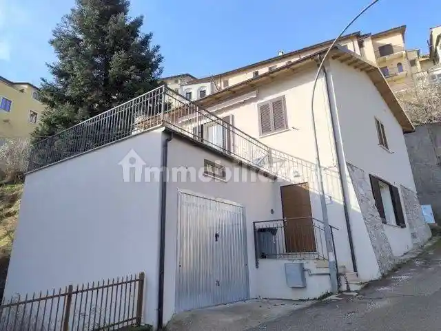 Appartamento in vendita a Cascia