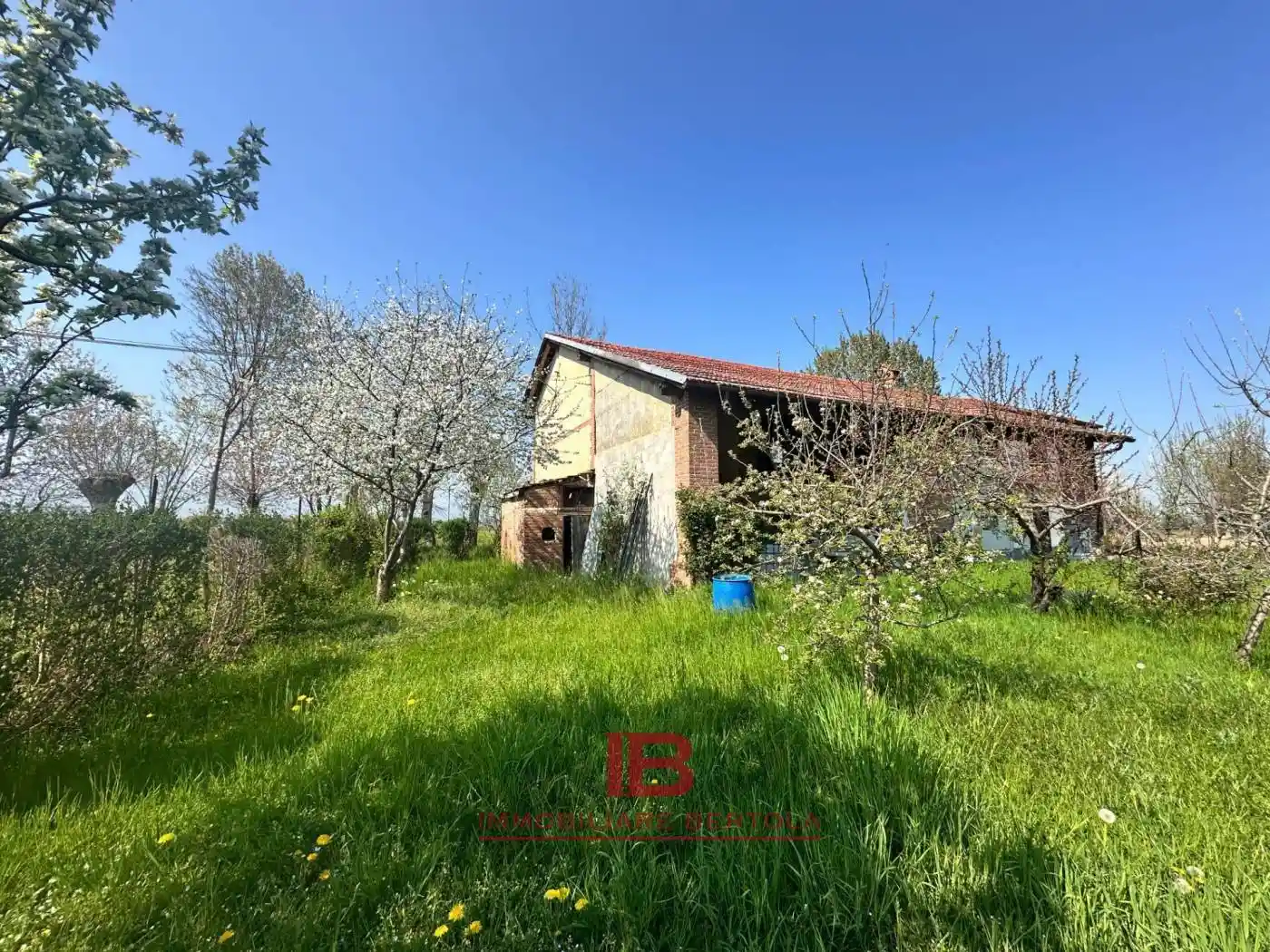 Casa indipendente in vendita a Cuneo