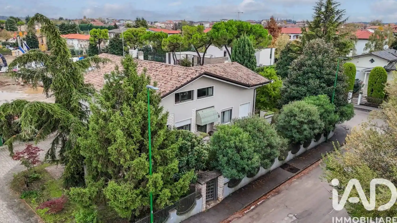 Villa in vendita a Peschiera del Garda