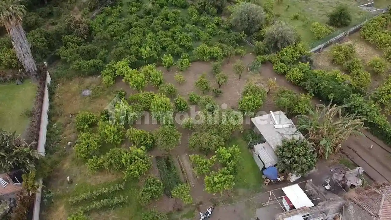 Rustico - Casale in vendita a Aci Catena
