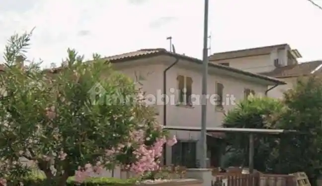 Villa in vendita a Cascina