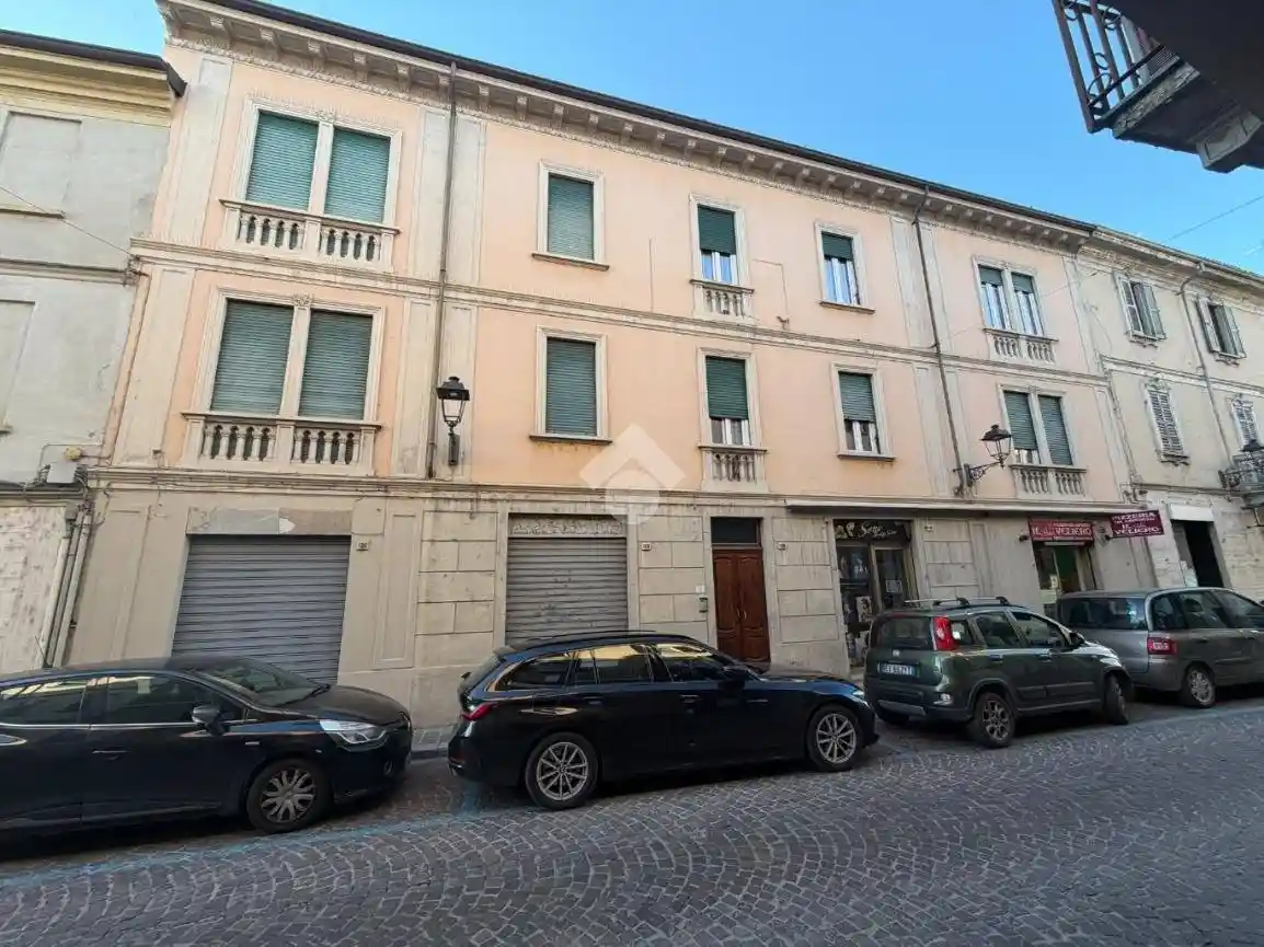 Appartamento in vendita a Broni