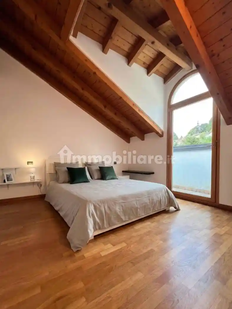 Appartamento in vendita a Laveno-Mombello