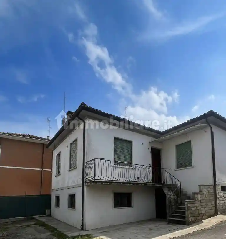 Villa in vendita a Torricella Verzate