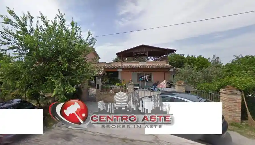 Villa in vendita a Terre Roveresche