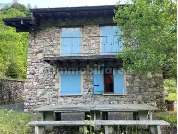 Casa indipendente in vendita a Pertica Alta