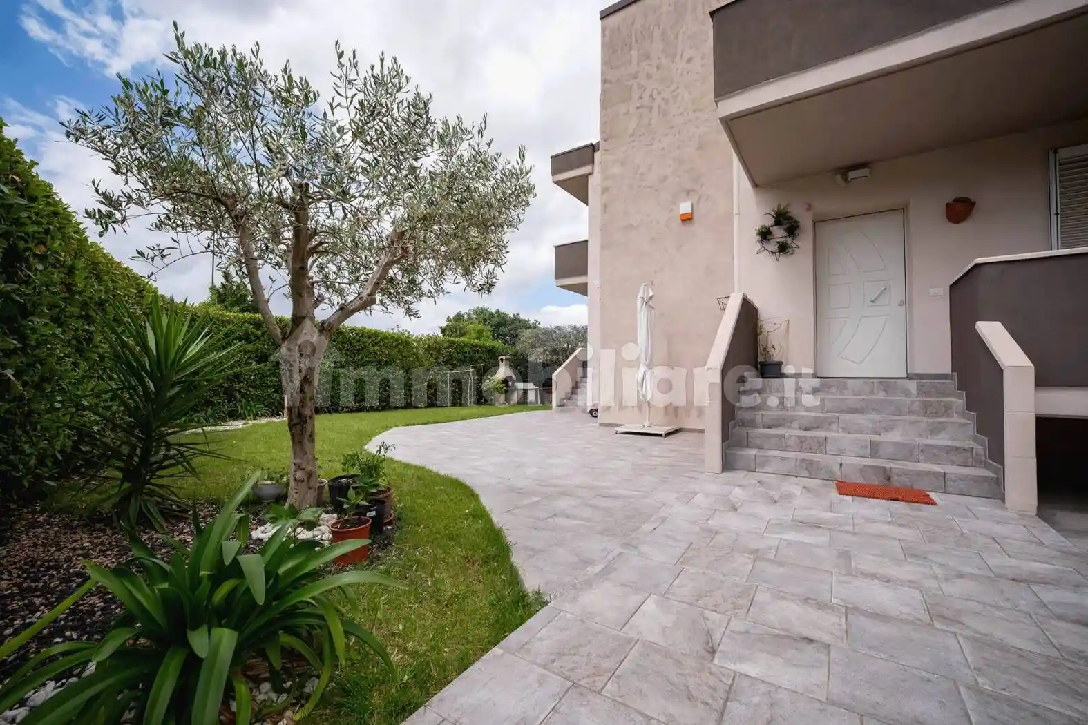 Casa indipendente in vendita a Campi Bisenzio