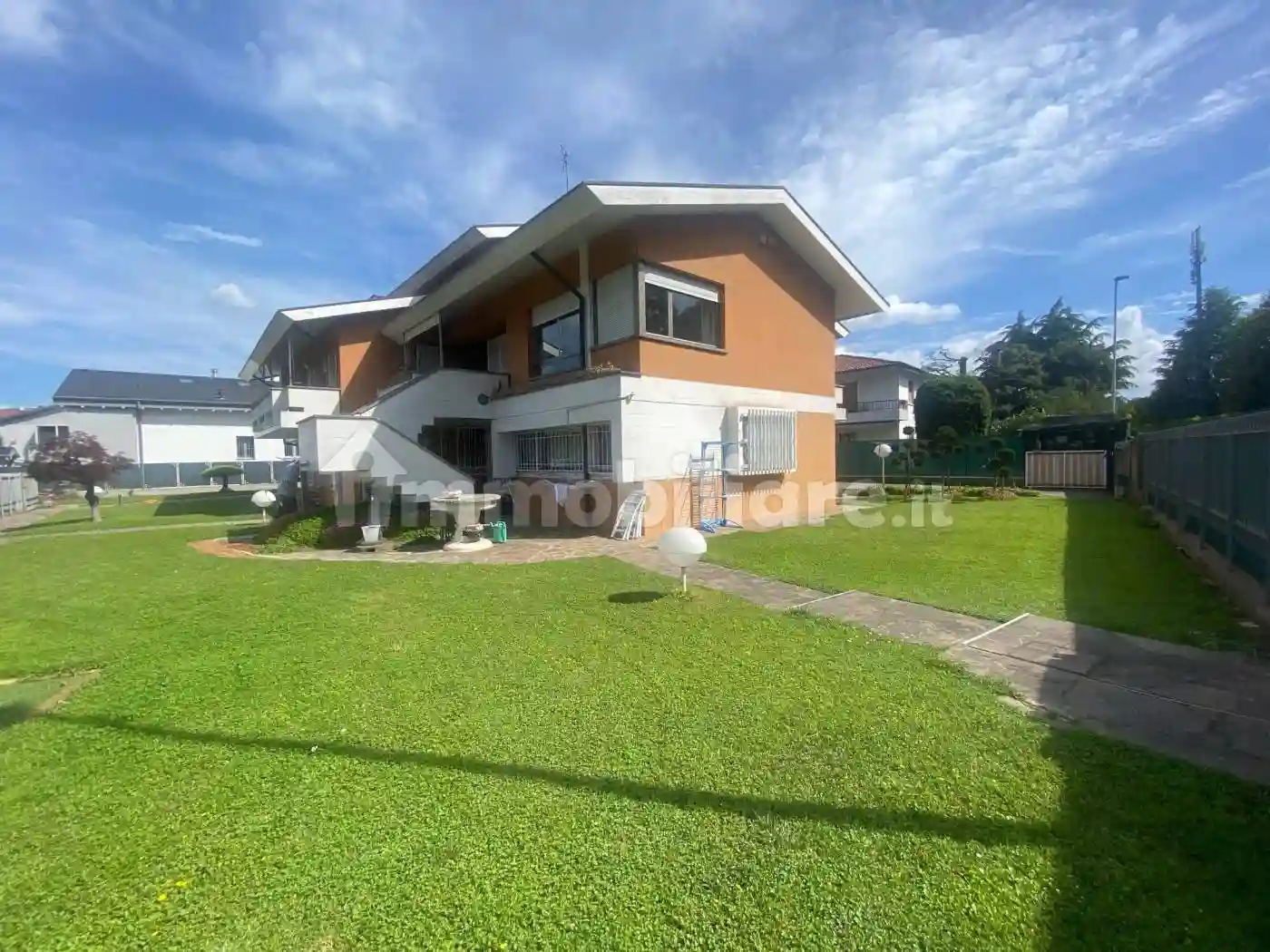 Villa - foto 2