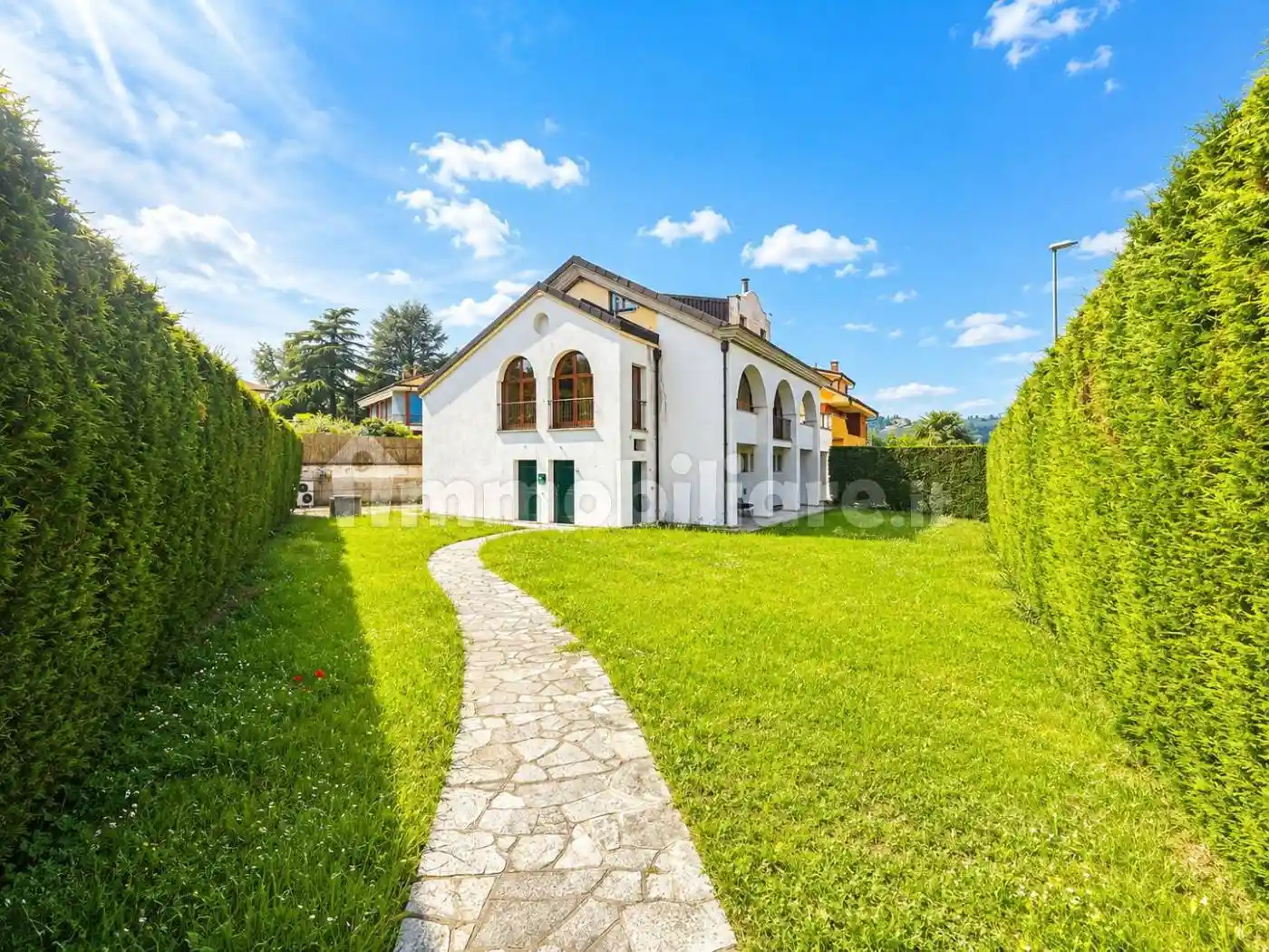 Villa in vendita a Canelli
