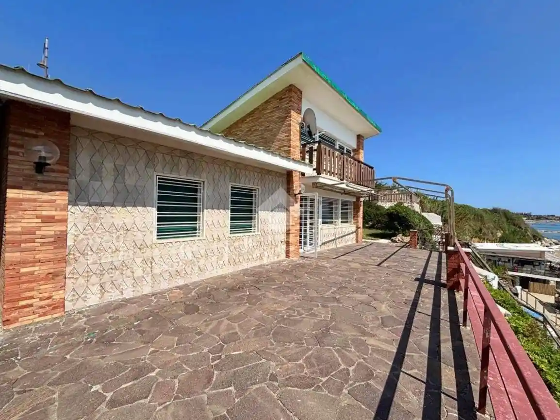 Villa in affitto a Anzio