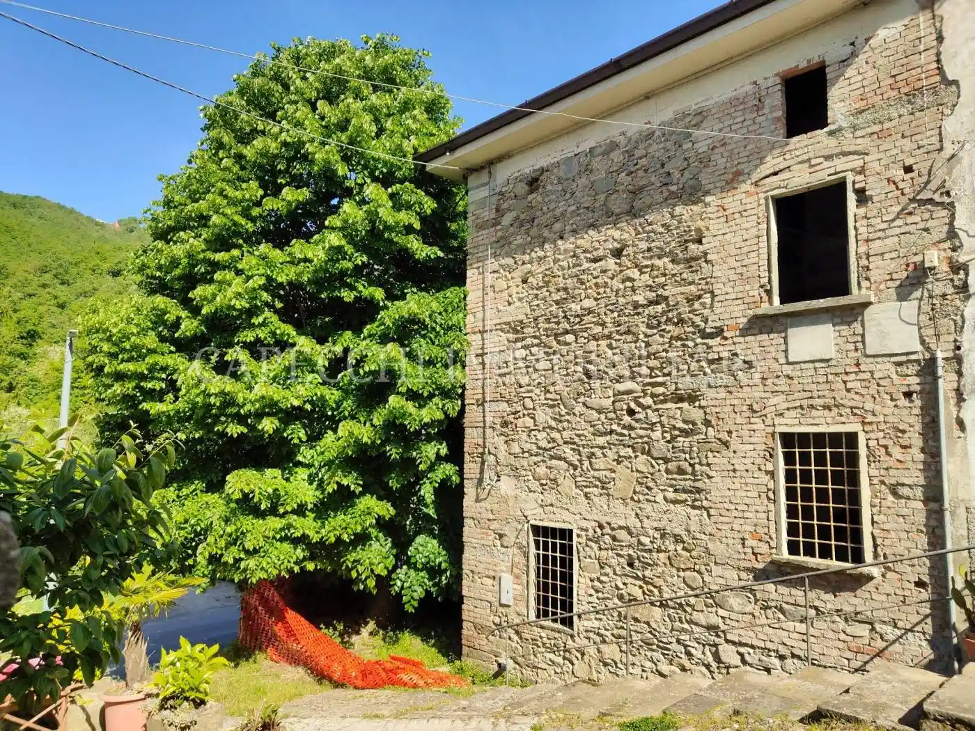 Casa indipendente in vendita a Pistoia
