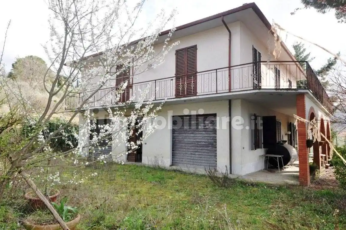 Villa in vendita a Castelfranco Piandisco