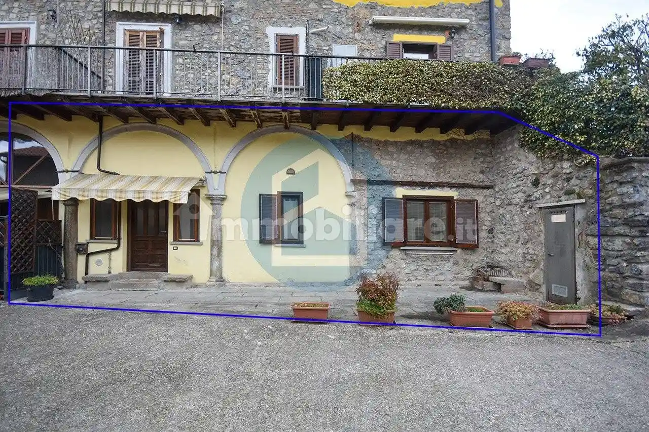 Appartamento in vendita a Endine Gaiano